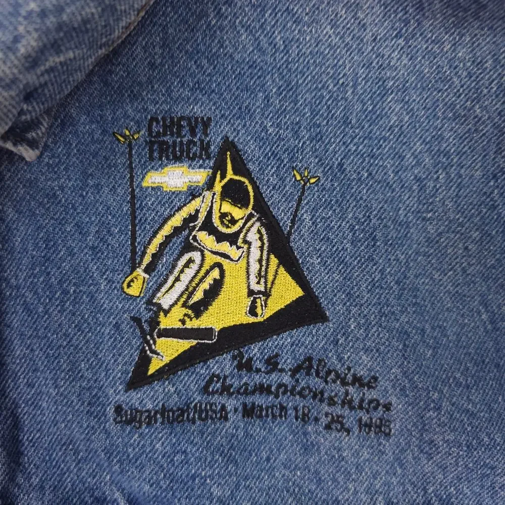 Vintage Levi's Chevy Truck US Alpine Ski Sugarloaf 1996 Trucker Jacket Medium
